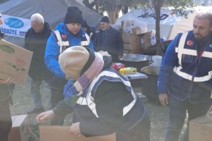 DATÜB Yardım Ekibi Hatay'daki Kurulan Kampta Hizmet Vermeye Devam Ediyor