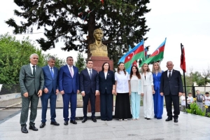 Şemkir'de Milli Kahraman İsgender Aznaurov’un Anıtı Açıldı