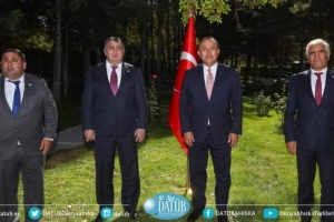 ​Bakan Çavuşoğlu, DATÜB Genel Başkanı Ziyatdin Kassanov'u Kabul Etti