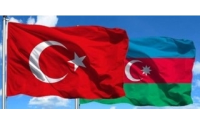 YANINDAYIZ AZERBAYCAN!